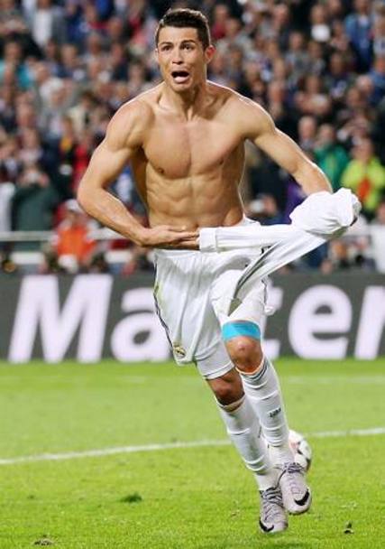 E che dire di Cristiano Ronaldo? Il suo torace muscoloso e scolpito non ha mancato di suscitare l&#39;interesse dei pubblicitari. Il portoghese  una strepitosa macchina da advertising